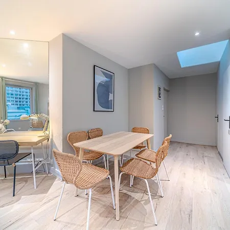 Apartment Charming 1-bedroom Across From Halles Paul Bocuse & Part-dieu